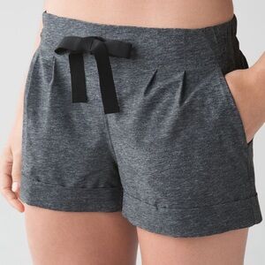 Lululemon Spring Break Away Short II - Size 6 - Grey